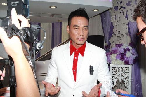 周星驰向太最新爆料照片,揭秘娱乐圈不为人知的一面 第2张 周星驰向太最新爆料照片,揭秘娱乐圈不为人知的一面 第2张